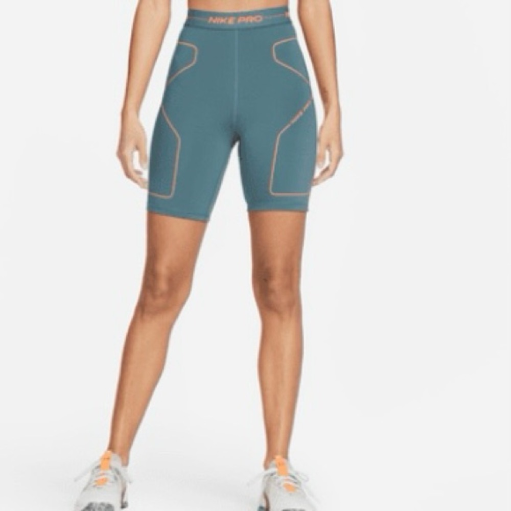 NWOT Nike Pro Biker Length High Rise Shorts. Medium. Never worn!